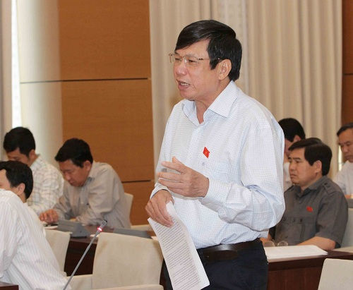 Đại biểu Quốc hội tỉnh Thanh Hóa Lê Nam phát biểu ý kiến về Dự thảo Luật NSNN (sửa đổi) Ảnh: TTXVN