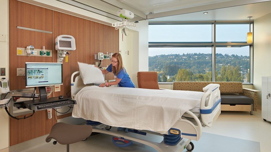 healthcare-uw-montlake-patient-room.jpg