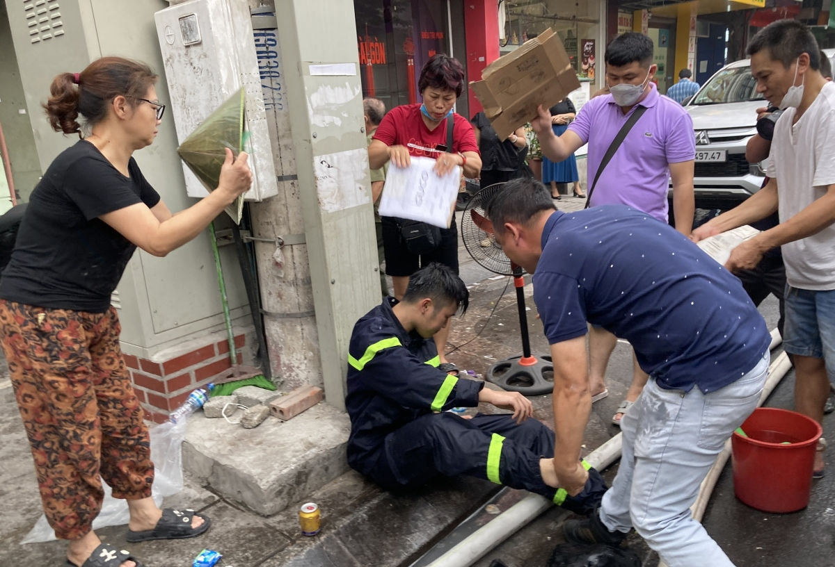 chay nha dan trong ngo tho quan, ha noi, 3 nguoi tu vong hinh anh 2