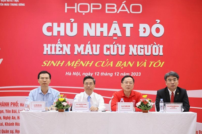 hop-bao-chu-nha-do.jpg