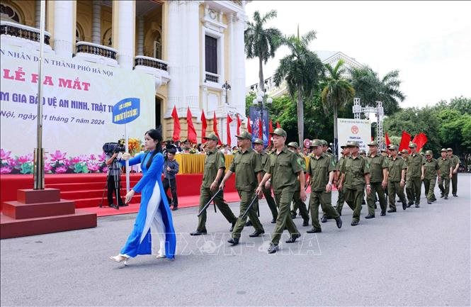 vna_potal_le_ra_mat_luc_luong_tham_gia_bao_ve_an_ninh_trat_tu_o_co_so__stand.jpg