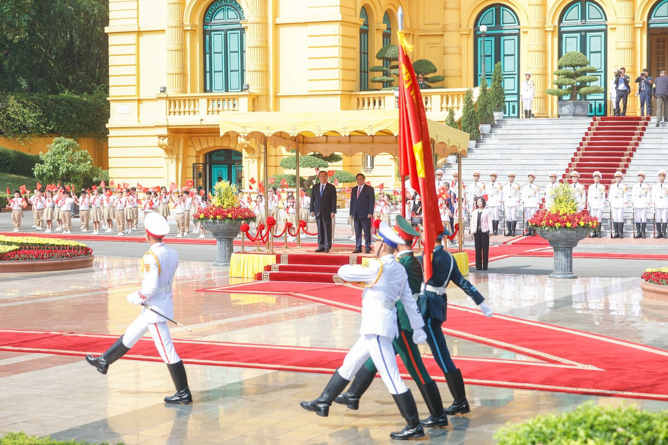 Thủ tướng Phạm Minh Chính chủ trì Lễ đón chính thức Thủ tướng Trung Quốc Lý Cường- Ảnh 7.