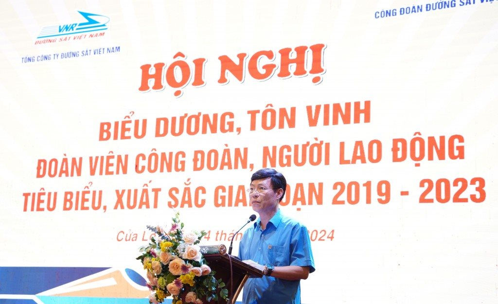 bieu-duong-95-nguoi-lao-dong-nganh-duong-sat-tieu-bieu-xuat-sac-giai-doan-2019-2024-20240514175352.jpg