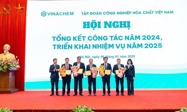 tap-doan-hoa-chat-viet-nam-thanh-cong-toan-dien-trong-hoat-dong-san-xuat-kinh-doanh-nam-2024_677b9be4d70ee.jpg