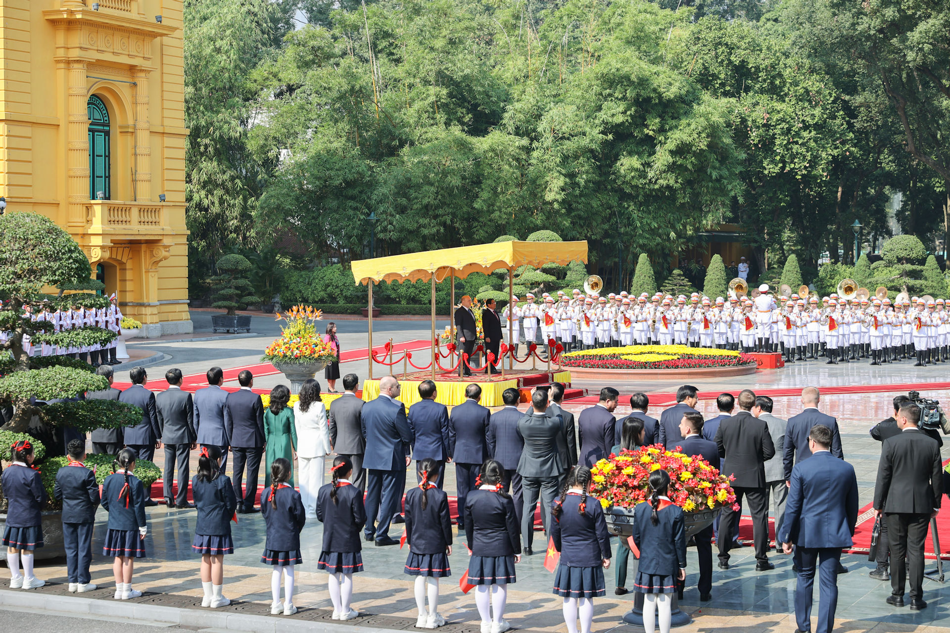 Thủ tướng Phạm Minh Chính chủ trì lễ đón Thủ tướng Liên bang Nga thăm chính thức Việt Nam- Ảnh 4.