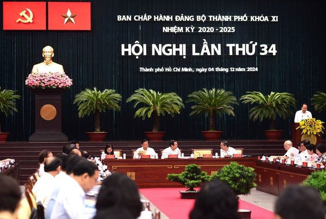 hoi-nghi-thanh-uy-lan-thu-34.jpg