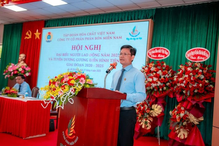 hoi-nghi-nguoi-lao-dong-cong-ty-cp-phan-bon-mien-nam-nam-2025-chung-tay-vuot-kho-dong-hanh-vi-nguoi-lao-dong_68066661130ca.jpg