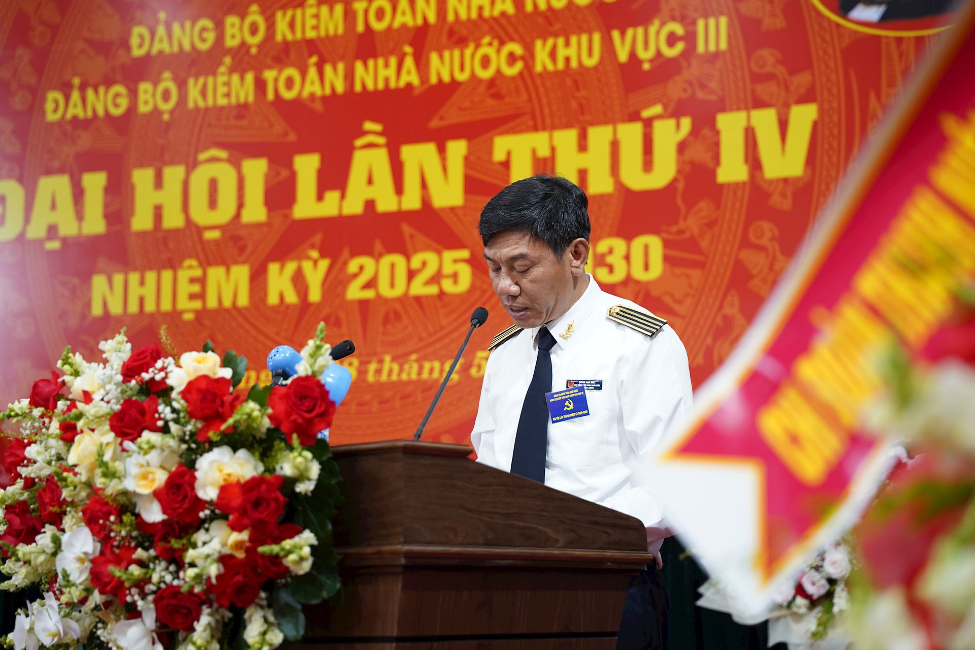 1.-anh-tho-chi-dao-dh..jpg