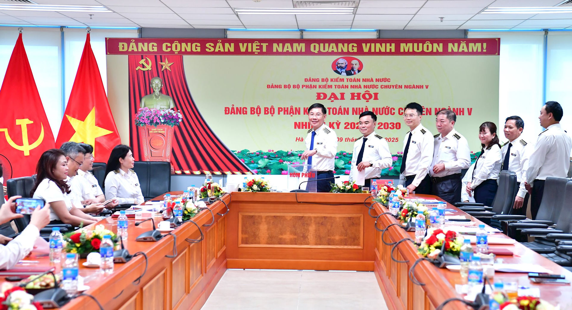 anh-bo-phieu-1.jpg