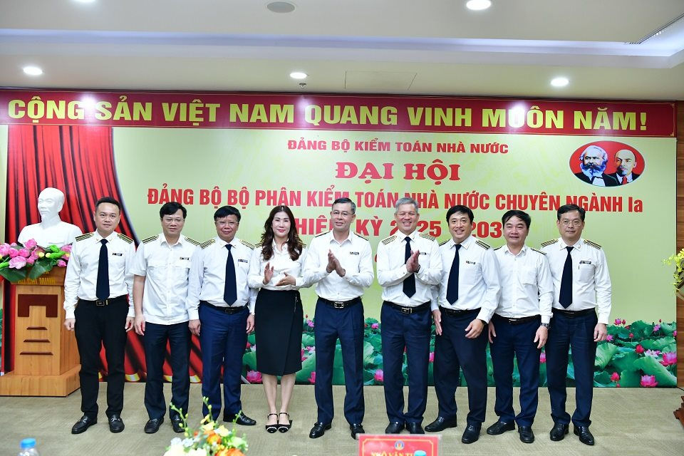 chuc-mung-ban-chap-hanh.jpg
