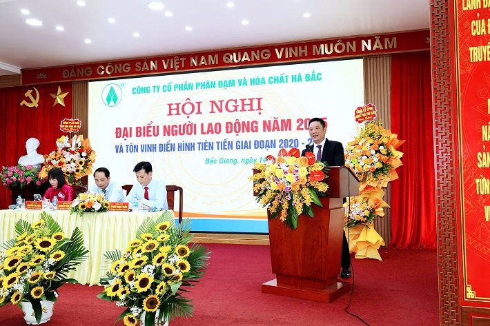 hoi-nghi-nguoi-lao-dong-cong-ty-cp-phan-dam-va-hoa-chat-ha-bac-nam-2025-cham-lo-toan-dien-doi-song-nguoi-lao-dong_6824b0a1678f1.jpg