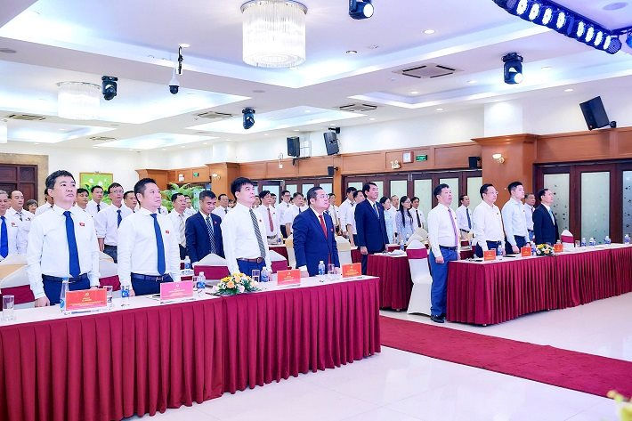 dai-hoi-dang-bo-cong-ty-cp-pin-ac-quy-mien-nam-lan-thu-xvi-nhiem-ky-2025-2030-kien-dinh-muc-tieu-phat-trien-xanh-va-ben-vung_68303e239a66b.jpg