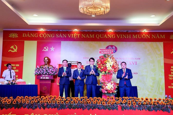 dai-hoi-dang-bo-cong-ty-cp-pin-ac-quy-mien-nam-lan-thu-xvi-nhiem-ky-2025-2030-kien-dinh-muc-tieu-phat-trien-xanh-va-ben-vung_6830771cd6759.jpg