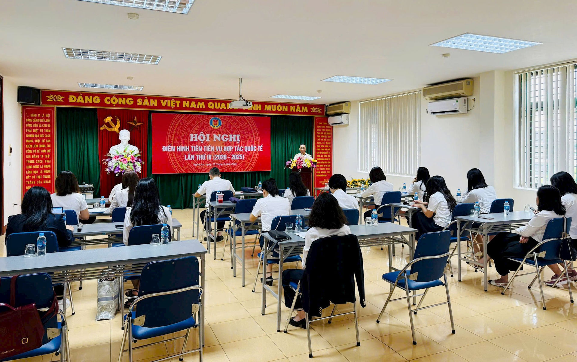 htqt-quang-canh.jpg