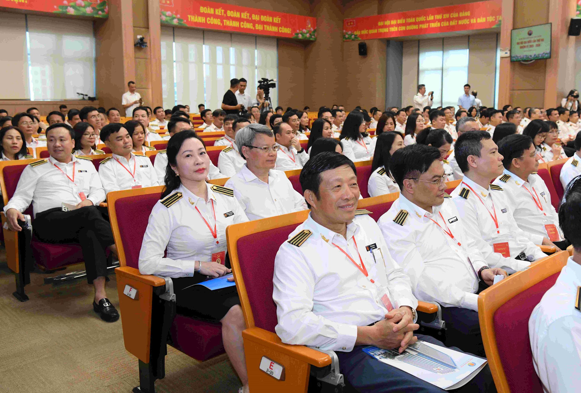 cac-dai-bieu-du-dai-hoi-dang-bo-ktnn.2(1).jpg