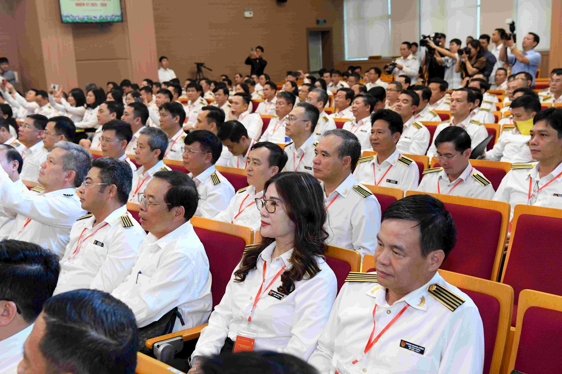 cac-dai-bieu-du-dai-hoi-dang-bo-ktnn.4(1).jpg