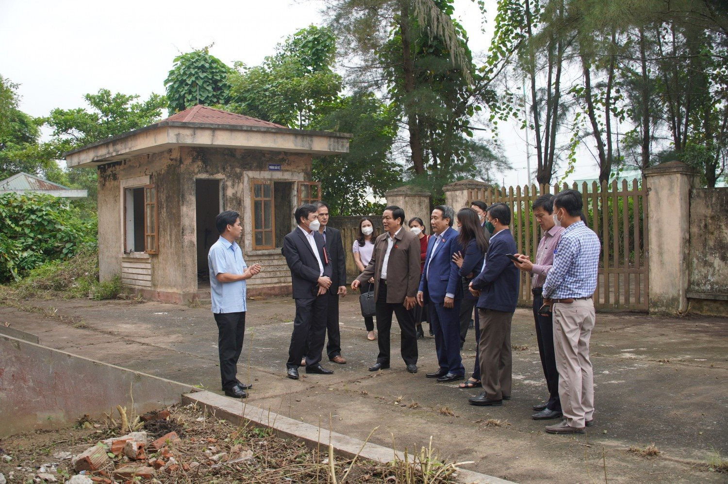 5.-doan-dbqh-tinh-quang-tri-giam-sat-tinh-trang-gay-ra-su-lang-phi-cac-tru-so-nha-dat-cua-cac-co-quan-trung-uong-dong-tren-dia-ban.jpg
