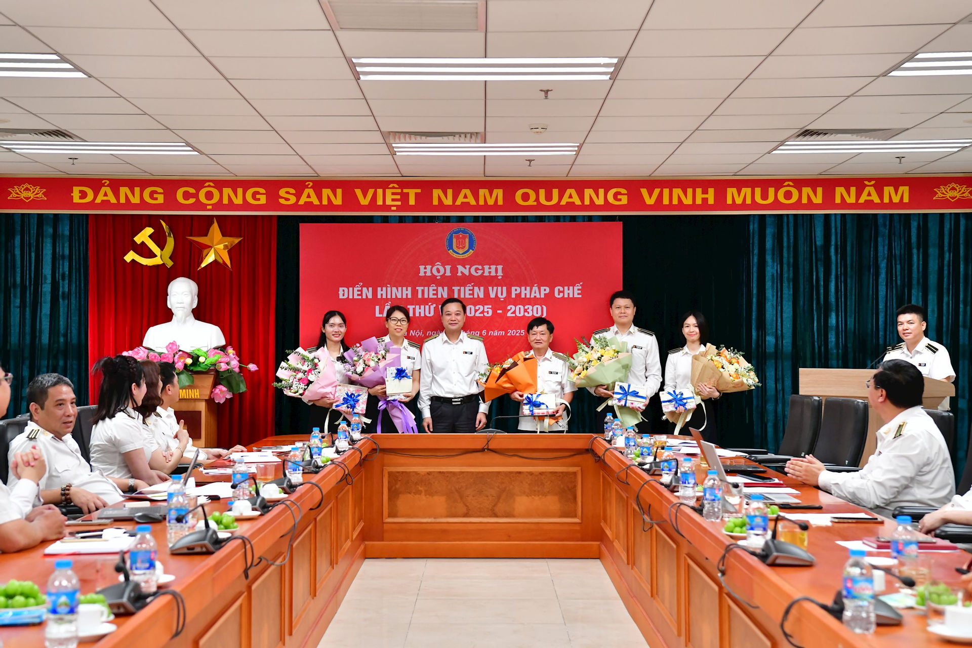 ca-nhan.jpg