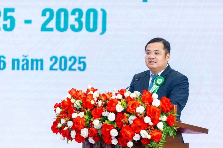 dai-hoi-thi-dua-yeu-nuoc-tap-doan-cong-nghiep-hoa-chat-viet-nam-khat-vong-doi-moi-trong-ky-nguyen-hoi-nhap_684fd2a5baf76.jpg