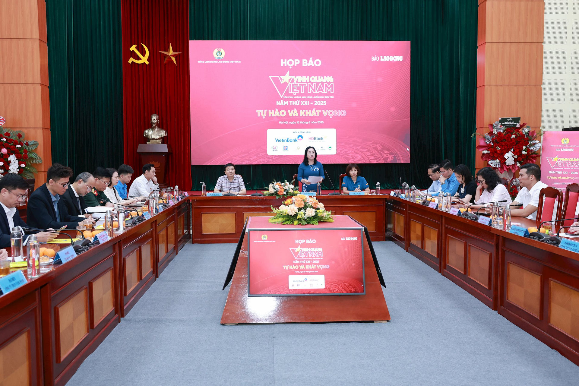 vinh-quang-viet-nam-2025-03.jpg