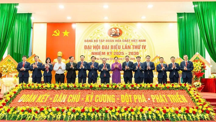 dai-hoi-dai-bieu-dang-bo-tap-doan-hoa-chat-viet-nam-lan-thu-iv-nhiem-ky-2025-2030-doan-ket-dan-chu-ky-cuong-dot-pha-phat-trien_6867cab87224e.jpg