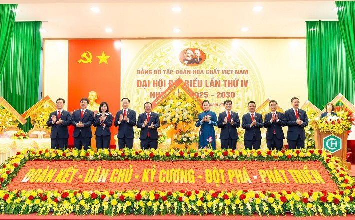 dai-hoi-dai-bieu-dang-bo-tap-doan-hoa-chat-viet-nam-lan-thu-iv-nhiem-ky-2025-2030-doan-ket-dan-chu-ky-cuong-dot-pha-phat-trien_6867cae0069bc.jpg