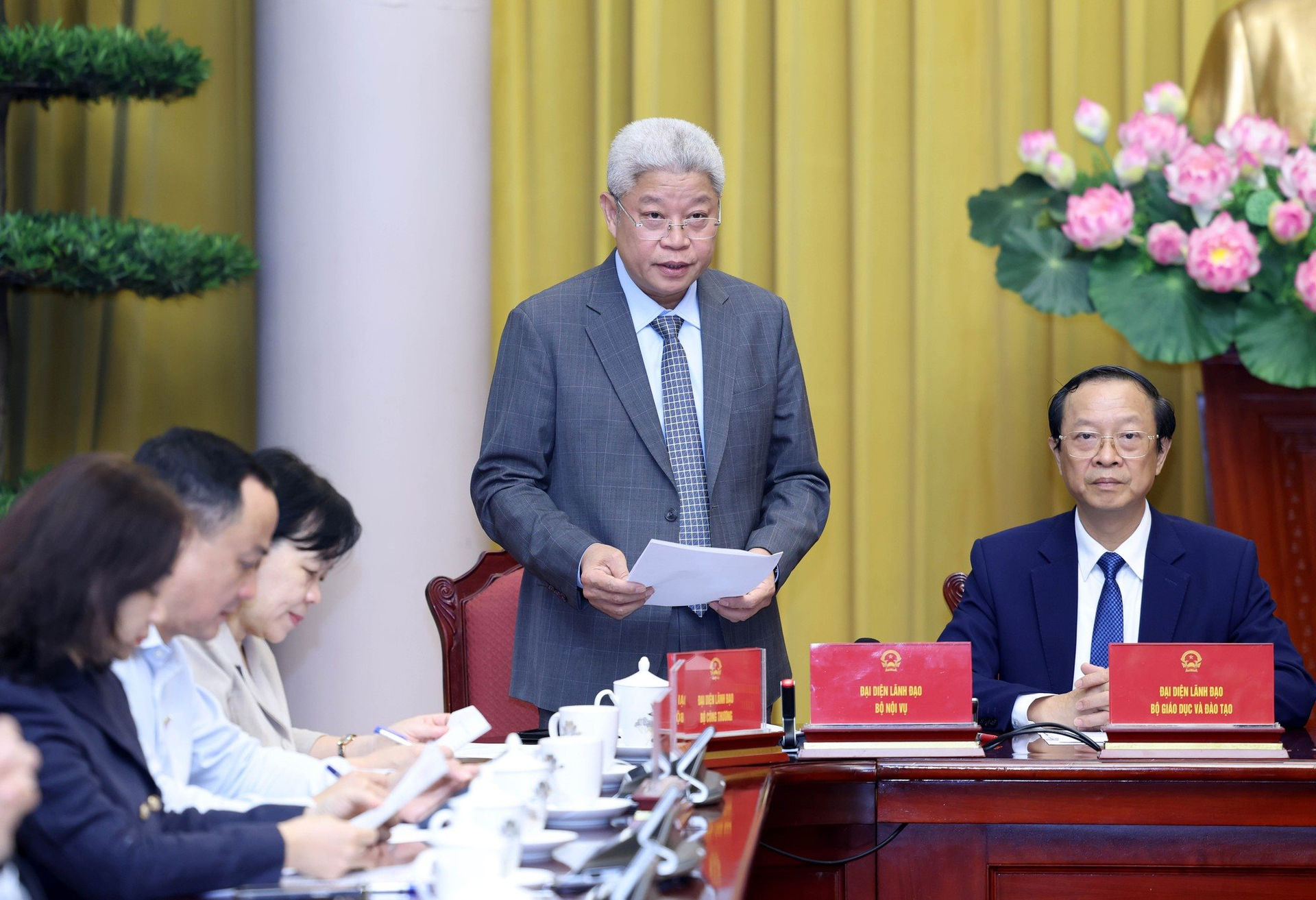 thu-truong-bo-noi-vu-nguyen-manh-khuong.jpg