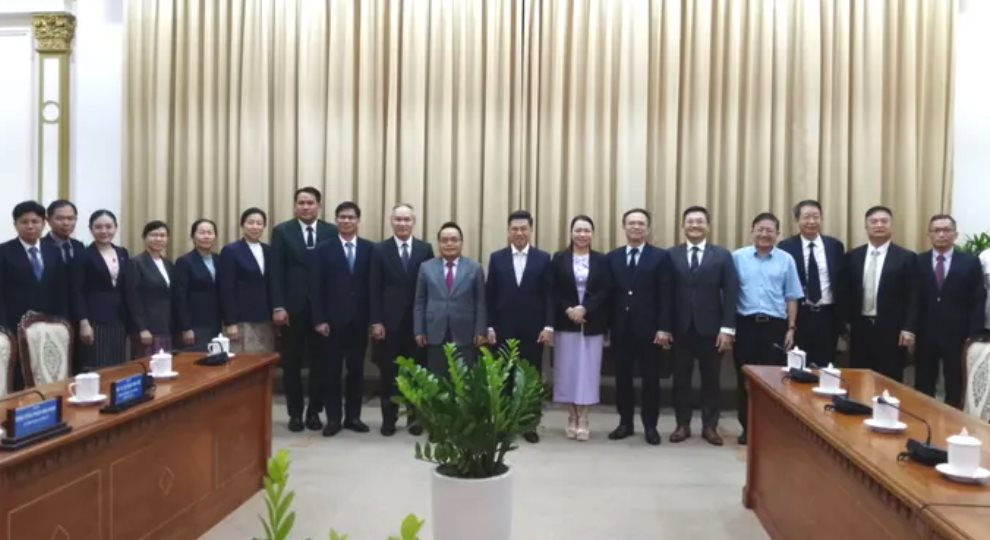 luu-niem-lao.jpg