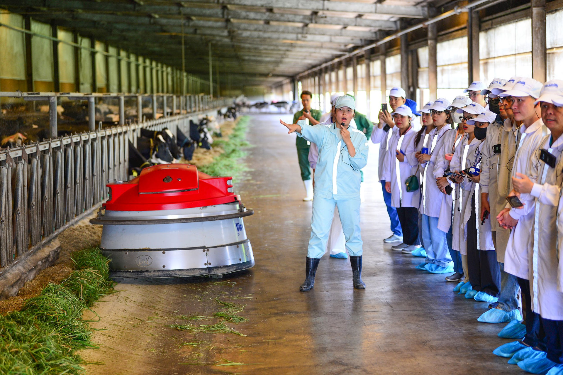 10.farm-tour-vbcsd-10b.jpg