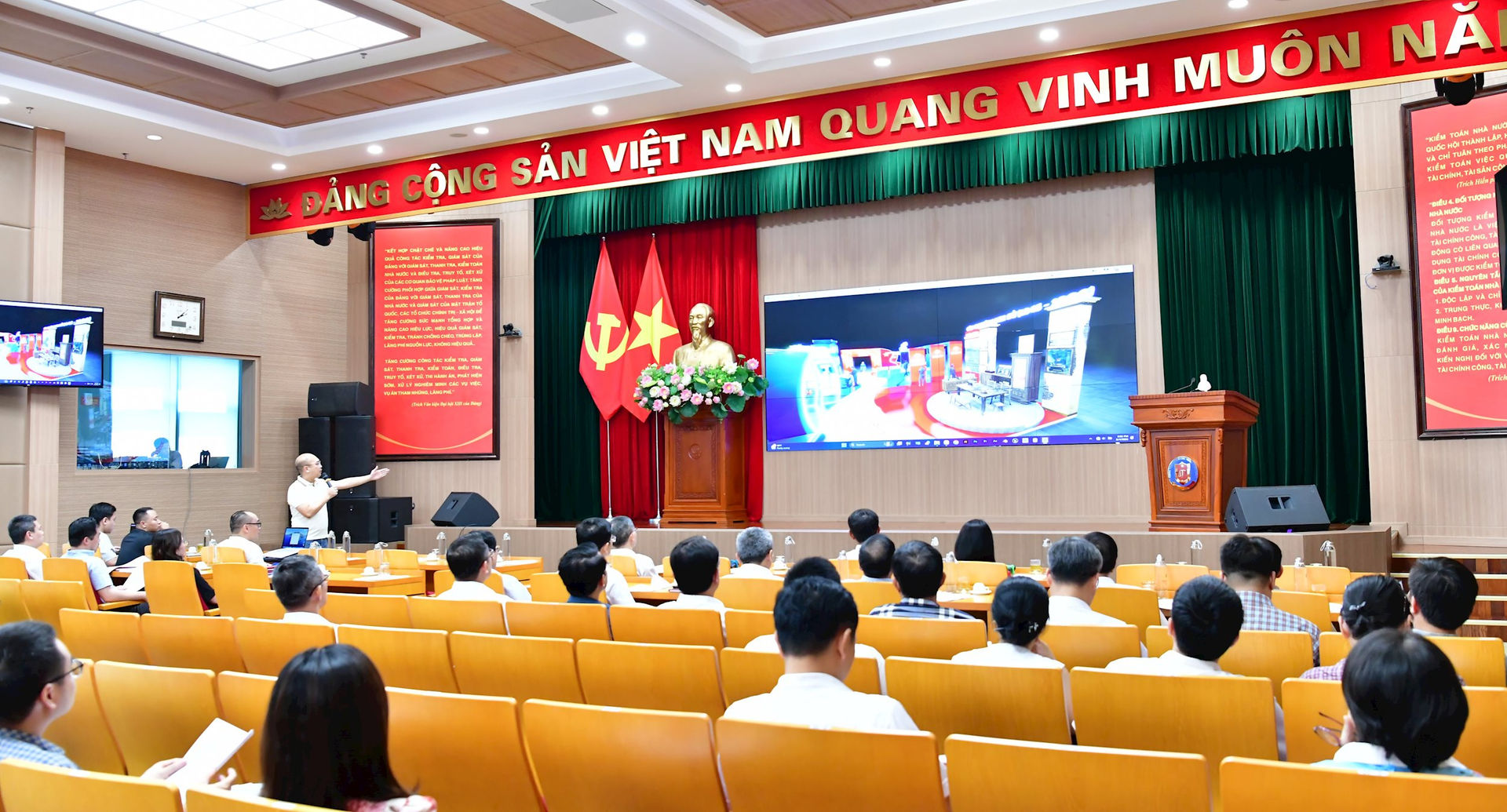 quang-canh.jpg