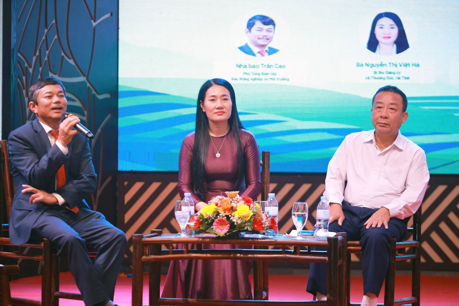 ket-noi-chuoi-gia-tri-nong-san-vung-bac-trung-bo-104645_911.jpg