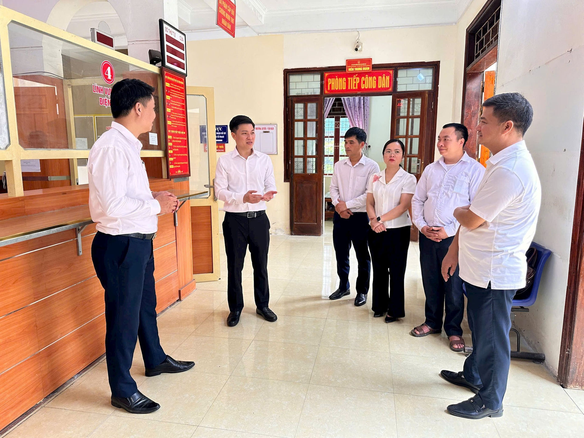 anh-1.-xa-quan-ba-tinh-tuyen-quang-tang-cuong-kiem-tra-giam-sat-viec-thuc-hien-cong-viec-cua-can-bo-cong-chuc..jpg