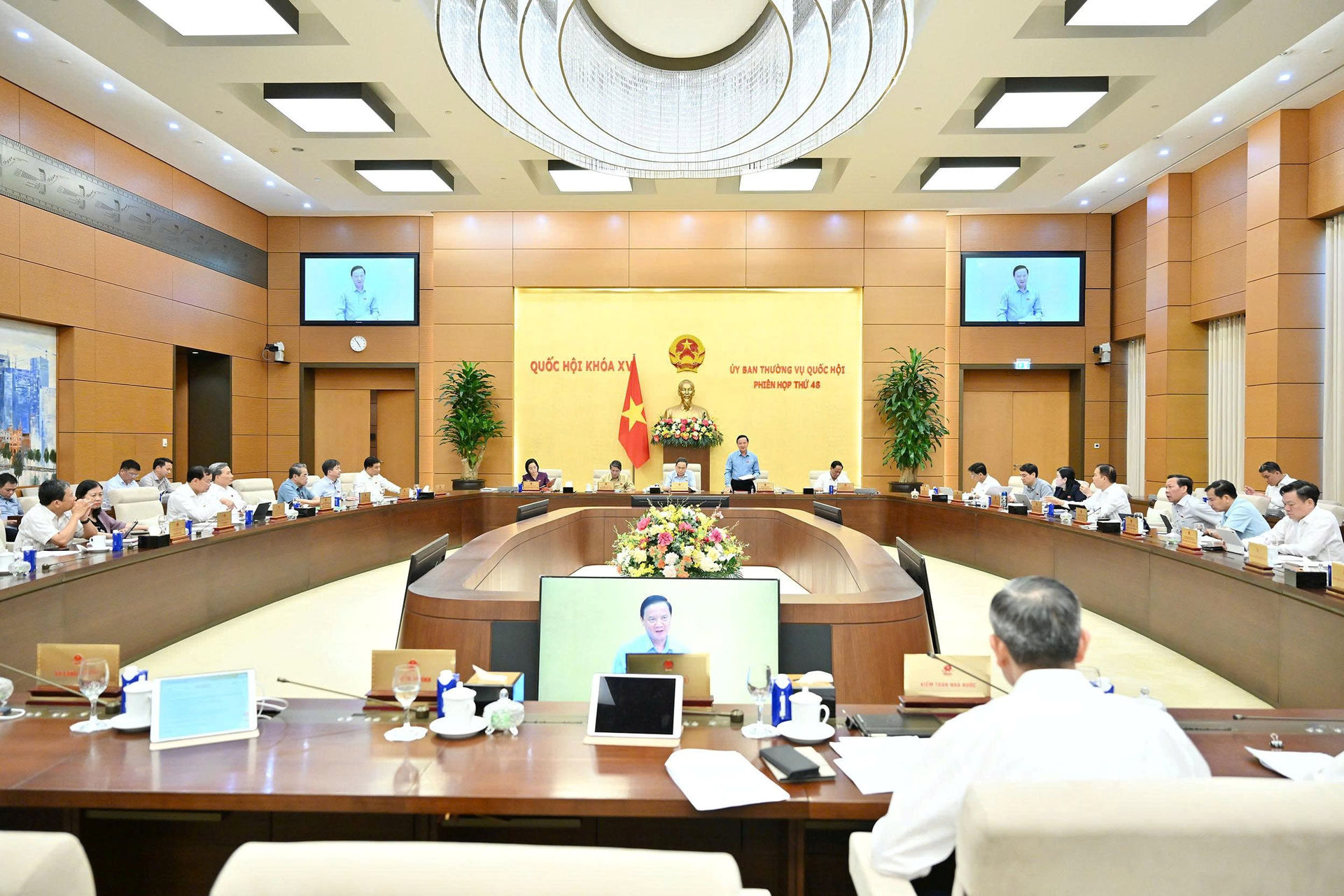 6-qc-phein-hop.jpg