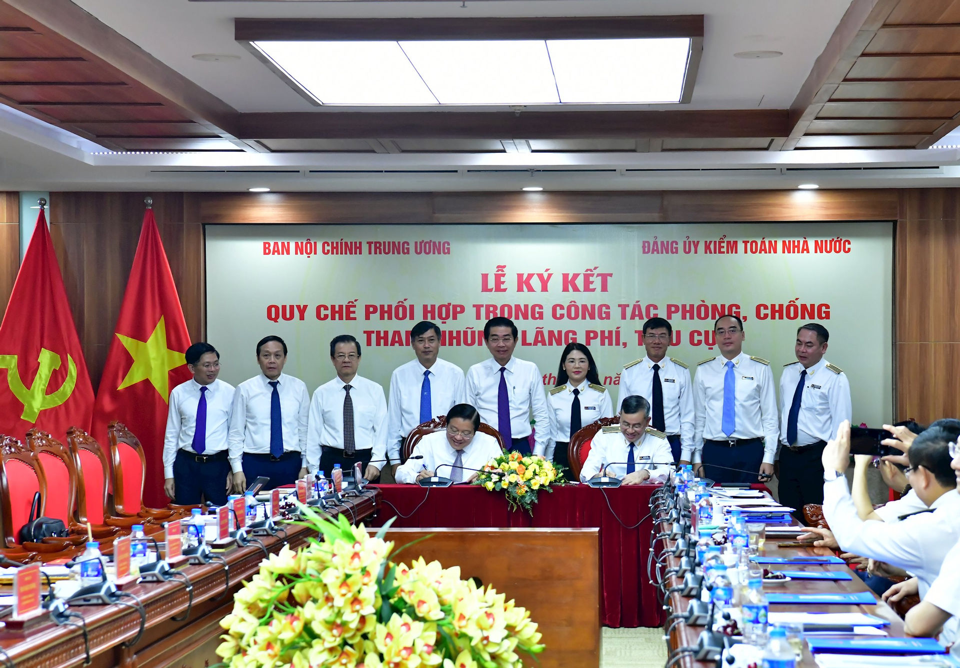 d.c-phan-dinh-trac-va-d.c-ngo-van-tuan-ky-qcph-trong-cong-tac-pctnlptc-1-.jpg