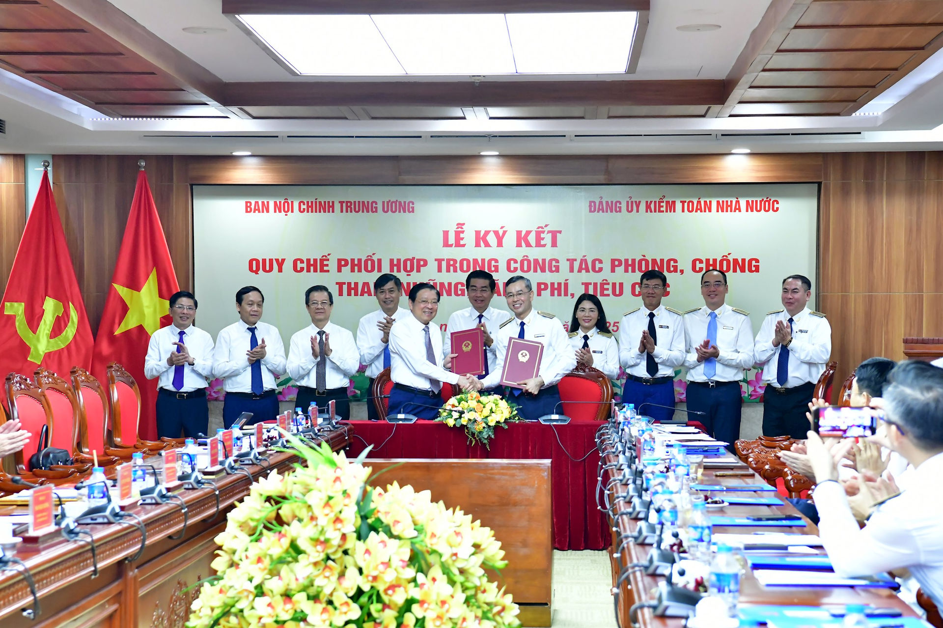 d.c-phan-dinh-trac-va-d.c-ngo-van-tuan-ky-qcph-trong-cong-tac-pctnlptc-3-.jpg