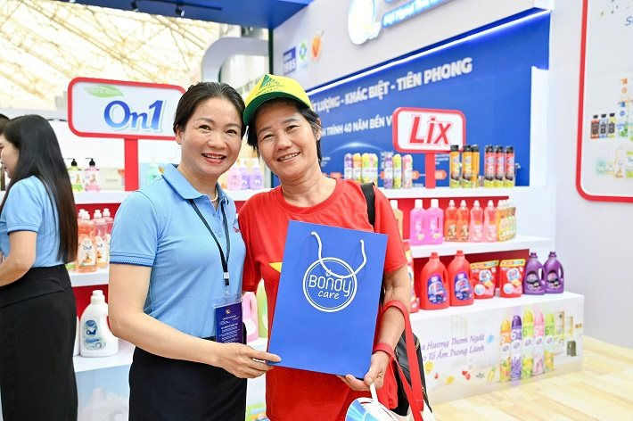 lixco-thuong-hieu-quoc-gia-tai-trien-lam-thanh-tuu-80-nam-quoc-khanh_68b062ce8f22e.jpg
