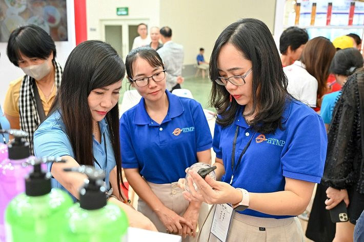 lixco-thuong-hieu-quoc-gia-tai-trien-lam-thanh-tuu-80-nam-quoc-khanh_68b062e301f25.jpg