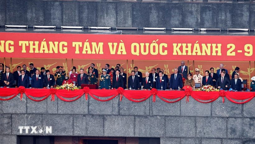 lanh-dao-2.jpg