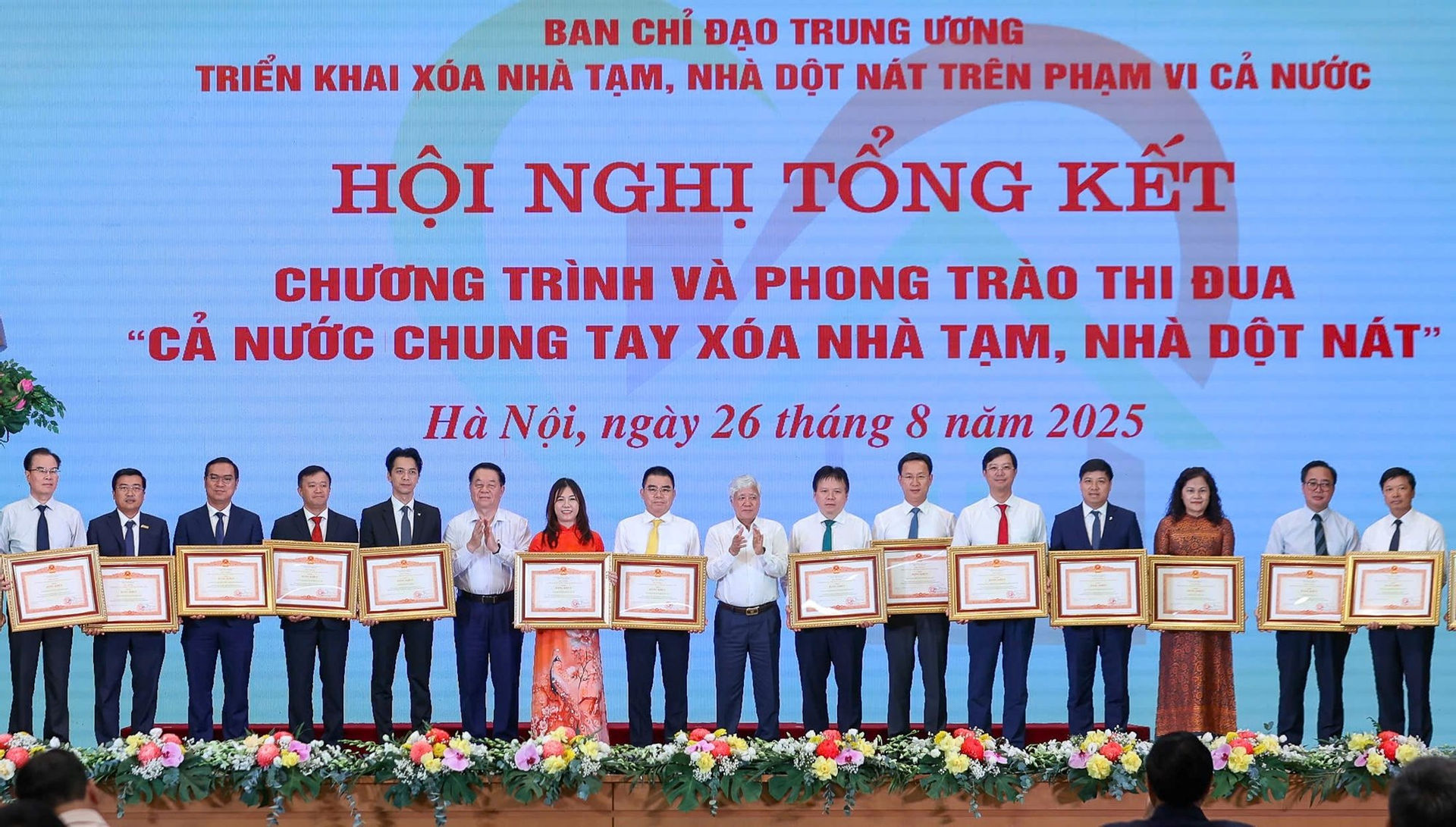 ho-ngheo-2.jpg