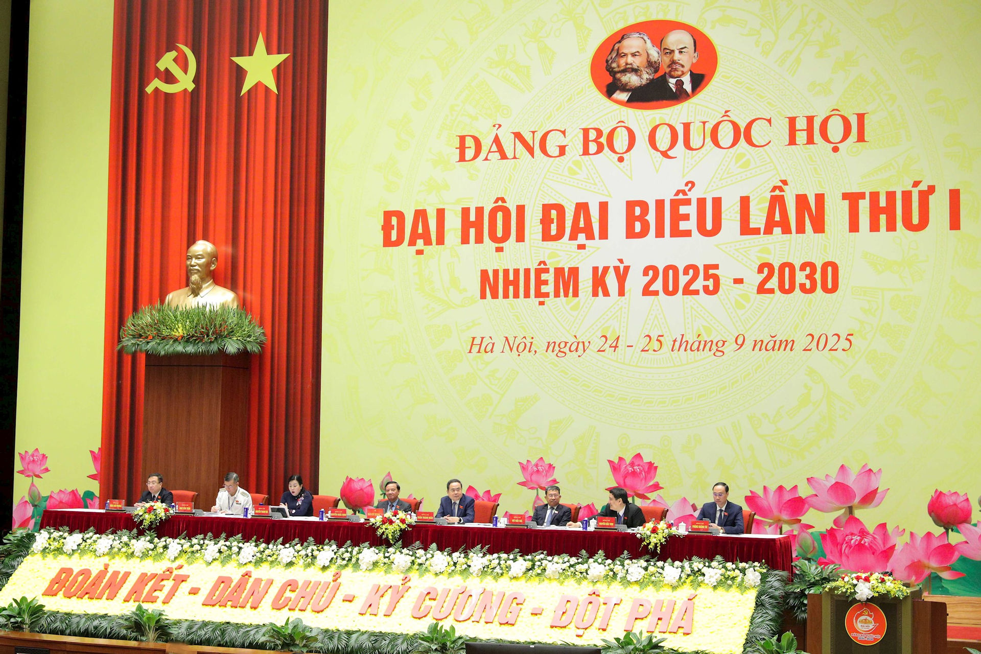 doan-chu-tich(1).jpg