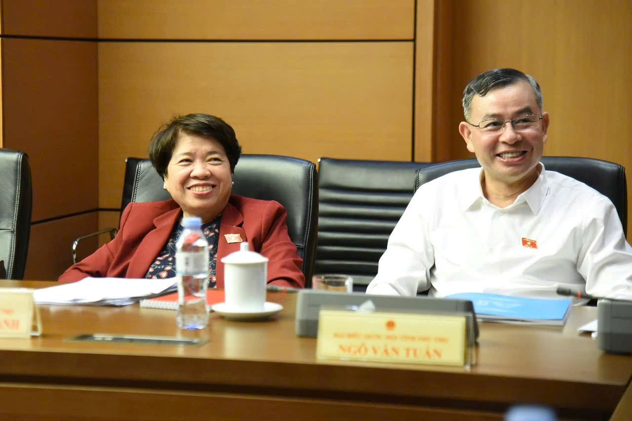 cac-dai-bieu-tham-du.jpg