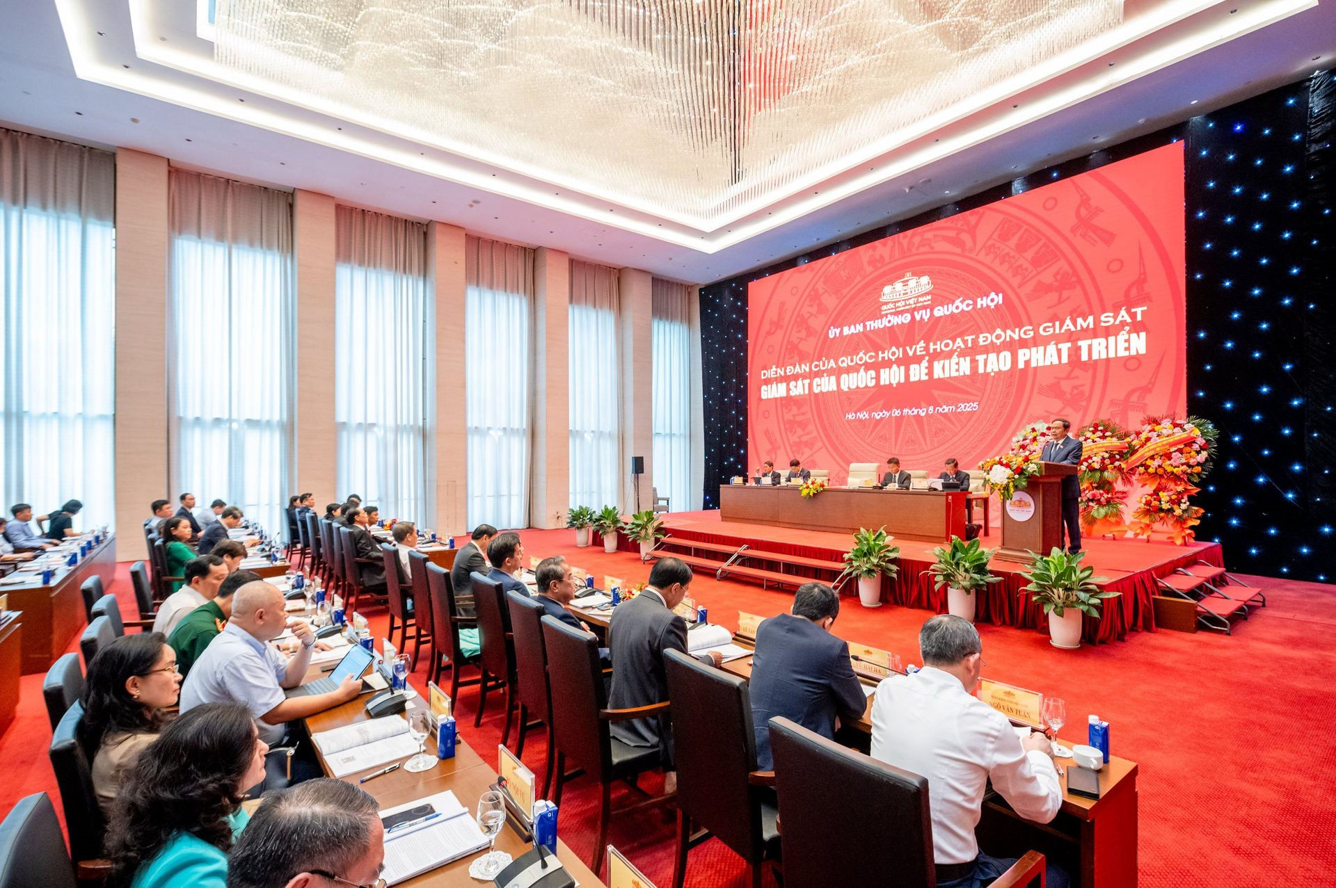 7-anh-tu-lieu.jpg