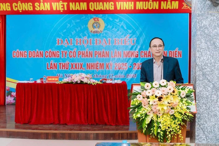 dai-hoi-cong-doan-vadfco-khoa-xxix-doan-ket-ky-cuong-doi-moi-vi-nguoi-lao-dong_691365a84de6b.jpg
