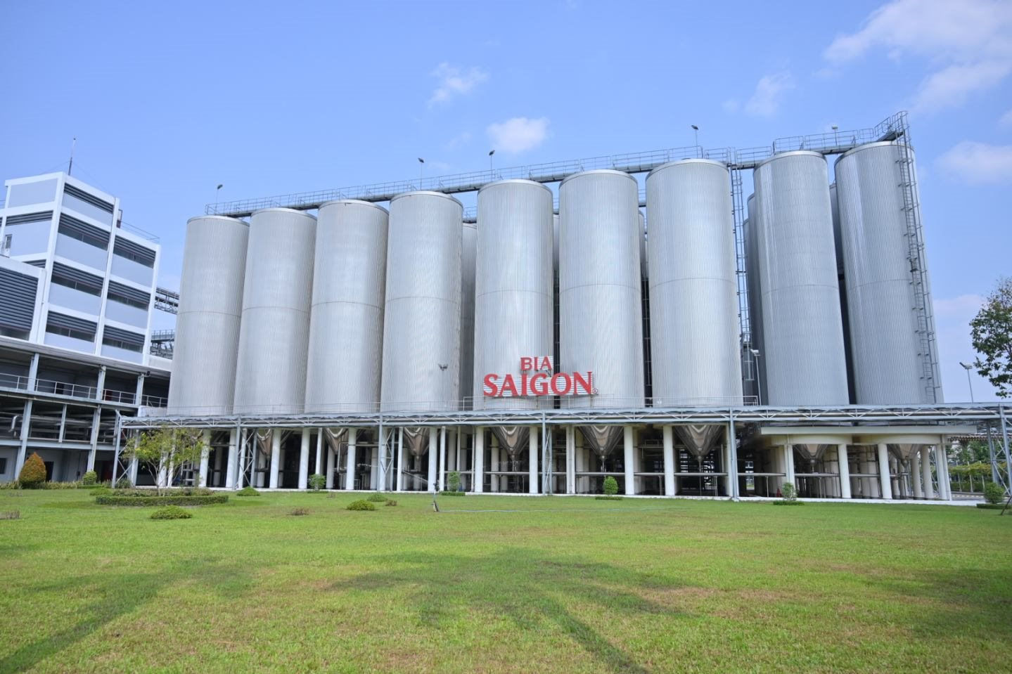 nha-may-bia-bia-saigon.jpg