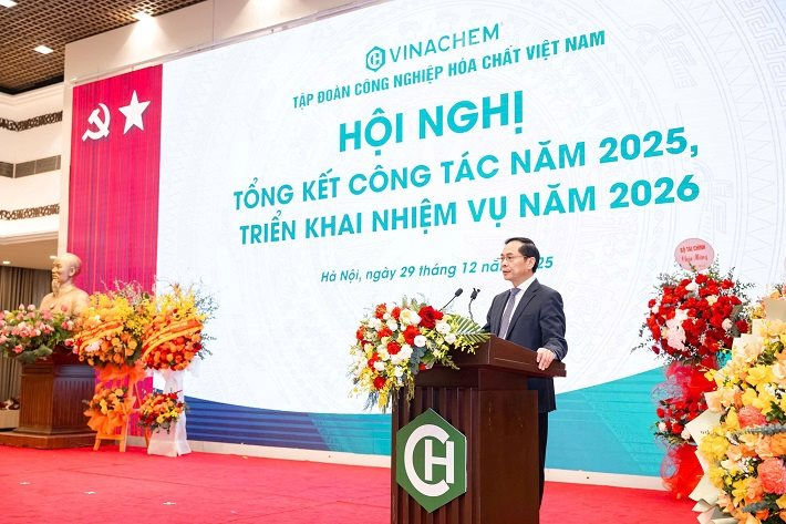 vinachem-but-pha-toan-dien-tao-nen-tang-vung-chac-cho-giai-doan-2026-2030_69524438e38b4.jpg