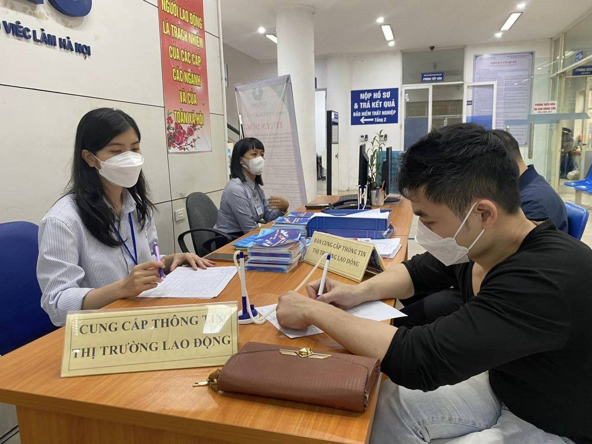 thi-truong-lao-dong-can-tet-viec-lam-khong-thieu-ky-nang-moi-la-diem-nghen-20260105094611.jpg