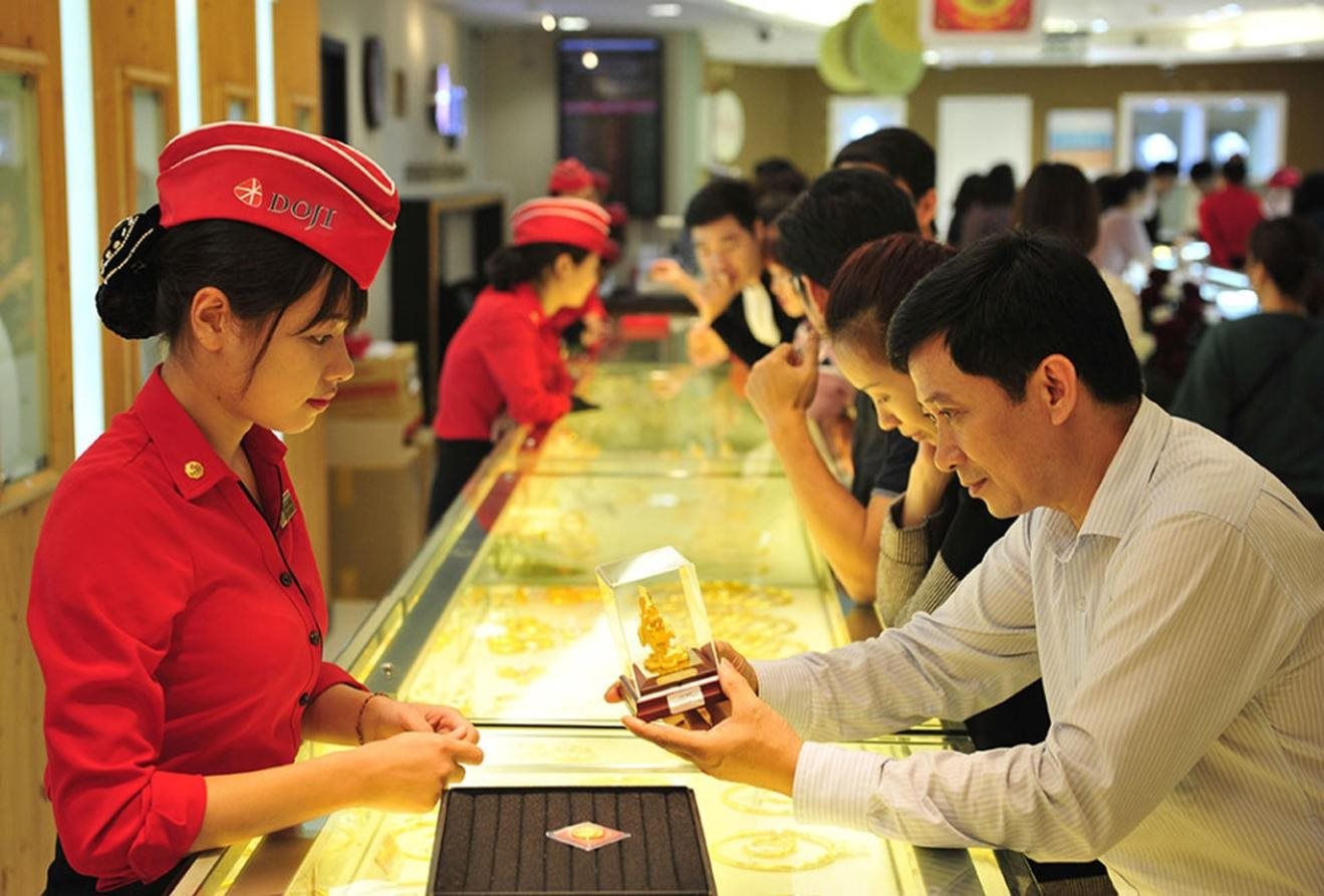 dan_do_xo_di_mua_vang_truoc_ngay_via_than_tai_30_171054.jpg
