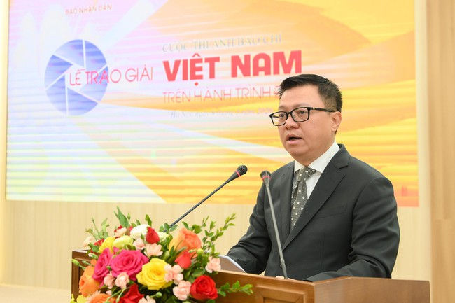 22 tác phẩm xuất sắc được vinh danh tại Cuộc thi ảnh báo chí “Việt Nam trên hành trình đổi mới” - Ảnh 1.