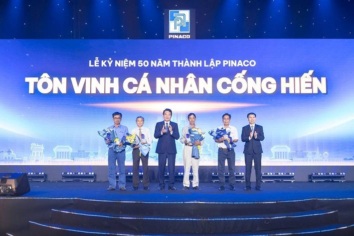 pinaco-tron-50-nam-vuon-tam-khat-vong_69e5028602bd2.jpg