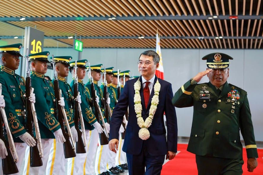 Thủ tướng Lê Minh Hưng tới Philippines tham dự Hội nghị Cấp cao ASEAN 48- Ảnh 2.